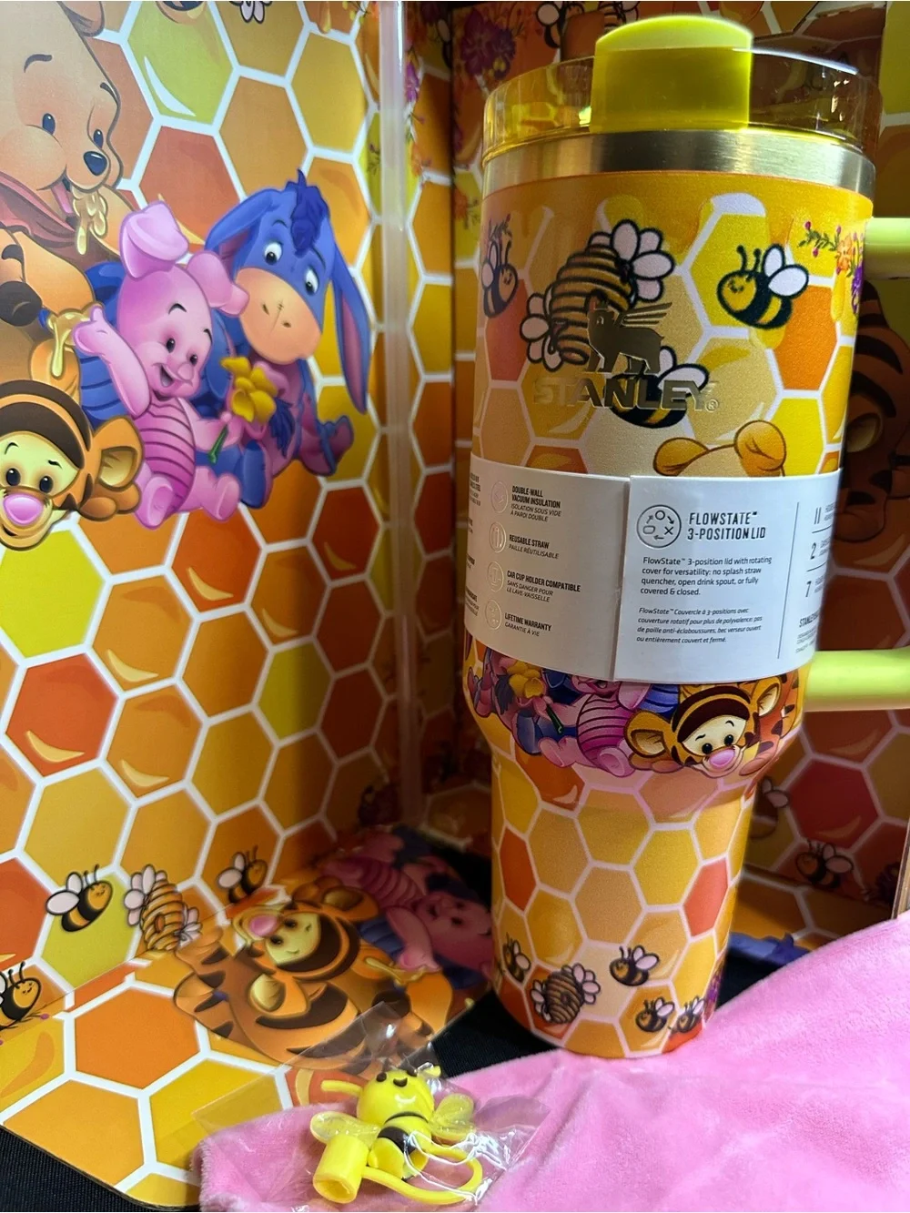 Stanley 40 oz Quencher H2.0 Tumbler - Yellow Honey Bee Winnie the Pooh - Picture 4 of 4